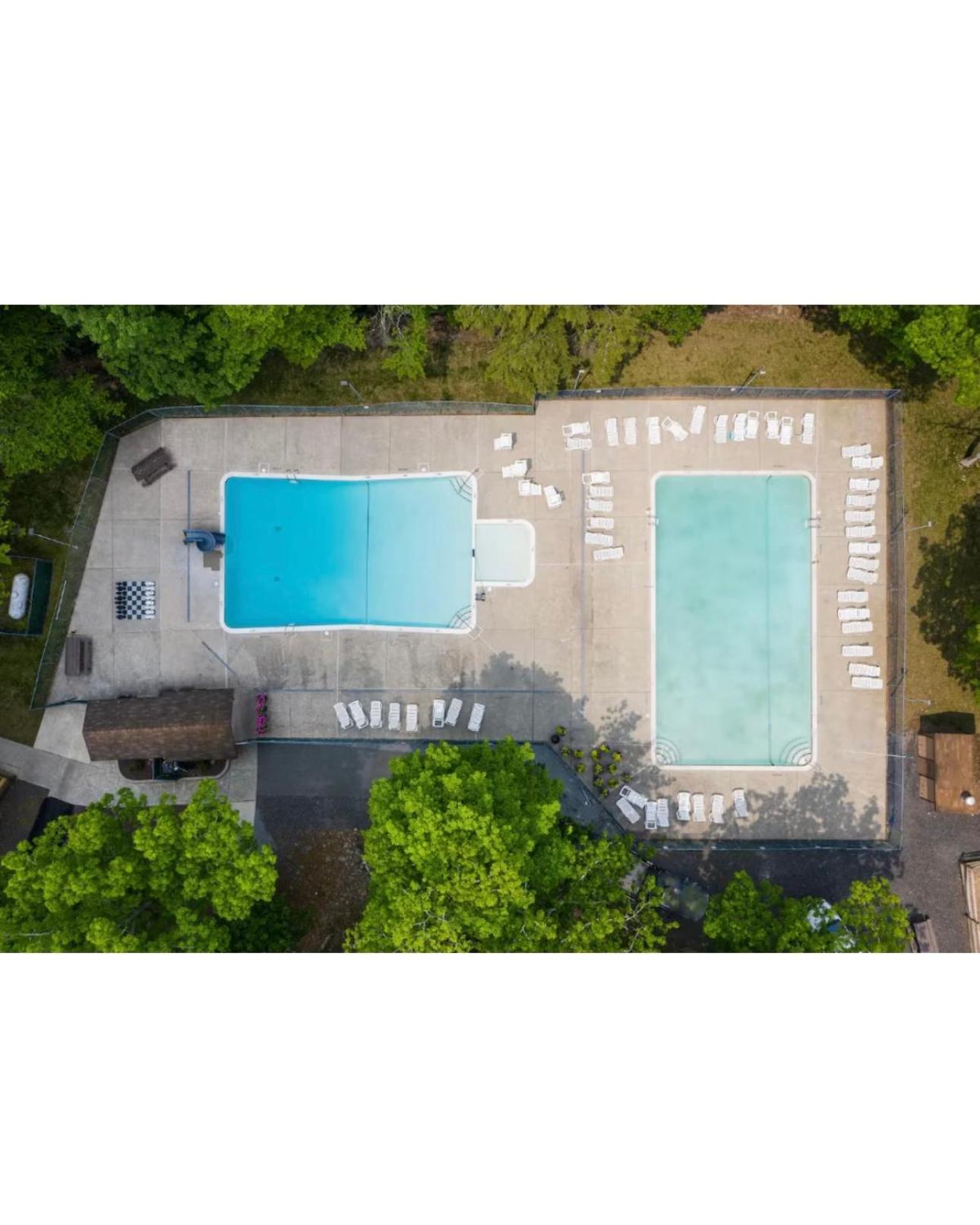 Temi In Poconos - Modern Holiday home