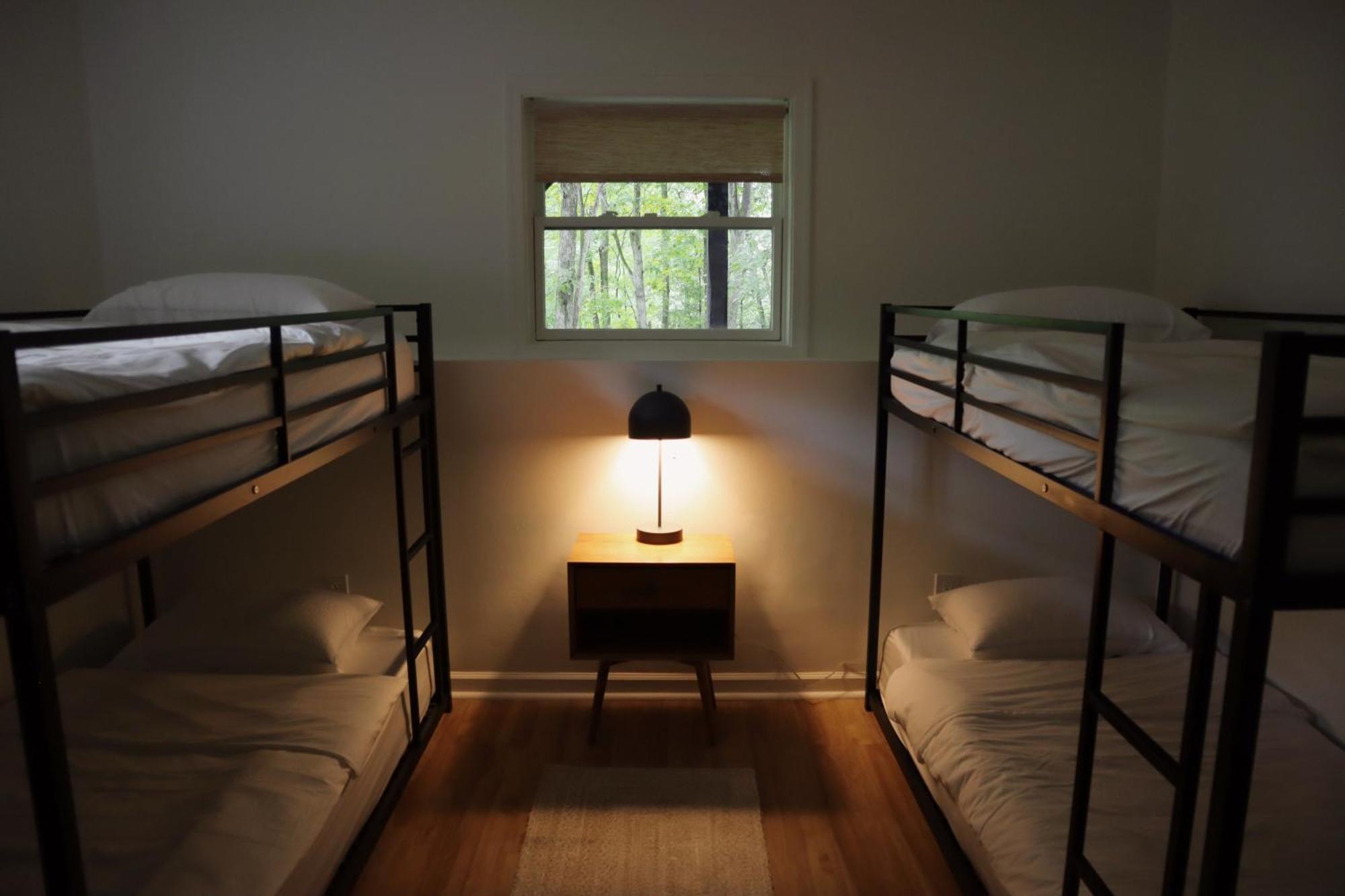 Temi In Poconos - Modern Holiday home